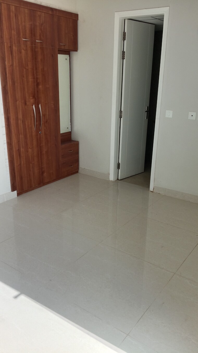 Room, eldeco-live-by-the-greens 3 Bedroom 827 Sq.Ft. Apartment In Sector 150 Noida 9697277