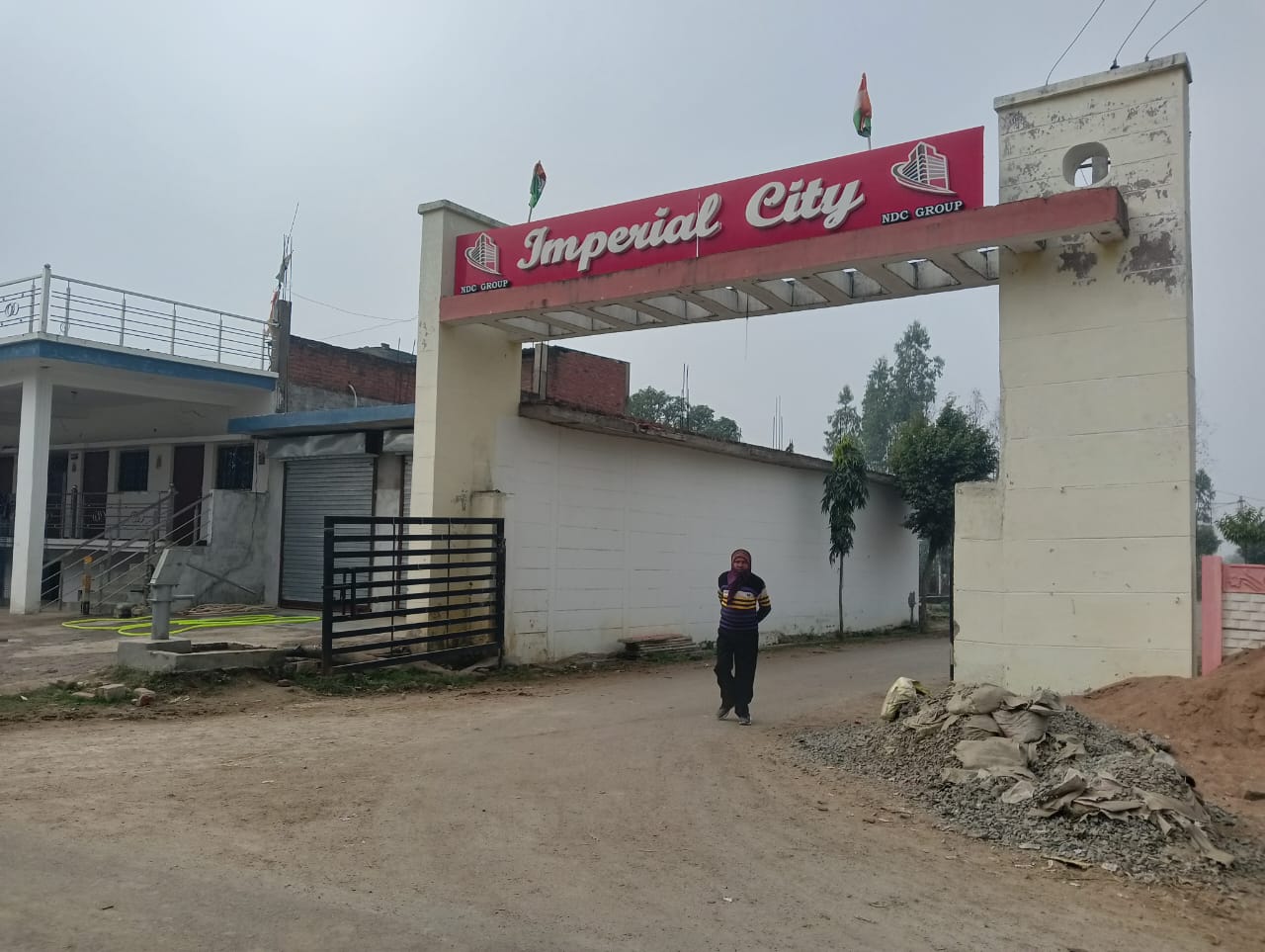 Plot For Sale in Priyanka Bajpai Propertie