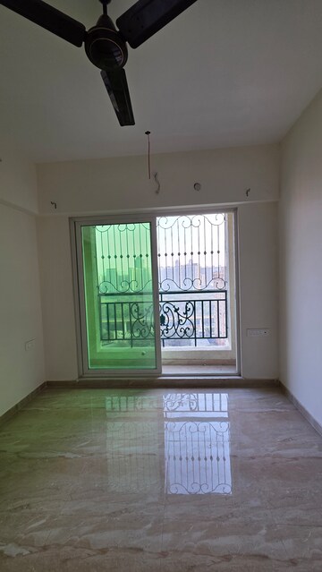 Room in 1 BHK Apartment at Siddhi Highland Springs, Dhokali – for Rent