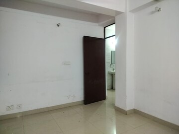 Room in 1 BHK Apartment at Molarband – for Rent