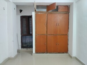 Room in 1 BHK Apartment at Molarband – for Rent