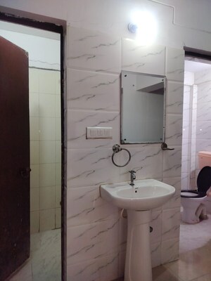 Bathroom in 1 BHK Apartment at Molarband – for Rent