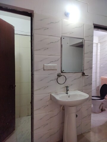 Bathroom in 1 BHK Apartment at Molarband – for Rent