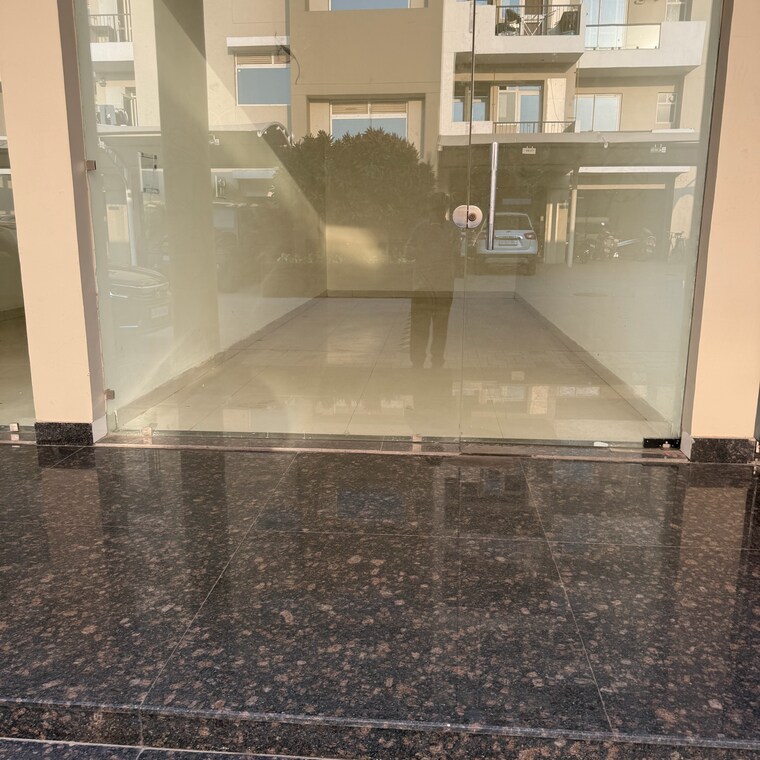 Kitchen, artique-uptown-skylla Commercial Shop 390 Sq.Ft. In International Airport Road Zirakpur 9697320