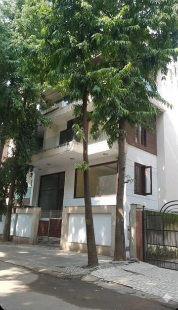 4 BHK Builder Floor For Sale in Vasant Vihar