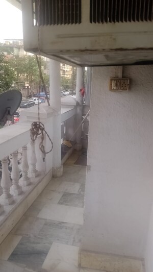 Parking in 2 BHK Builder Floor at Shanti Plaza Vaishali, Vaishali Sector 4 – for Sale