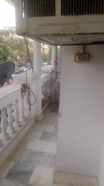 Parking in 2 BHK Builder Floor at Shanti Plaza Vaishali, Vaishali Sector 4 – for Sale