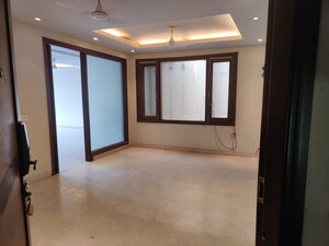 Room in 4 BHK Builder Floor at Sarvodaya Enclave – for Sale