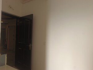 Room in 2 BHK Apartment at JM Florence, Tech Zone 4 Greater Noida – for Rent