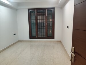Room in 3 BHK Builder Floor at Safdarjung Enclave – for Sale
