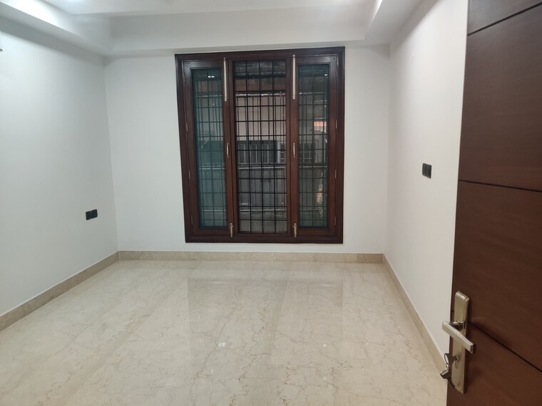 Room, safdarjung enclave 3 Bedroom 1850 Sq.Ft. Builder Floor In Safdarjung Enclave Delhi 9697388
