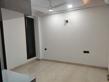 3 BHK Builder Floor for Sale in Safdarjung Enclave, Delhi
