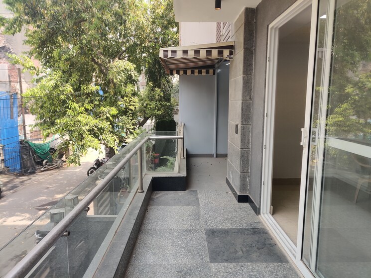 Balcony, safdarjung enclave 3 Bedroom 1850 Sq.Ft. Builder Floor In Safdarjung Enclave Delhi 9697388