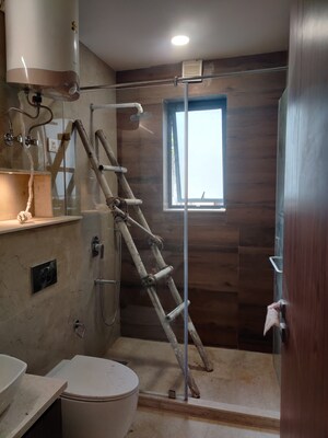 Master Bedroom in 3 BHK Builder Floor at Green Park – for Sale