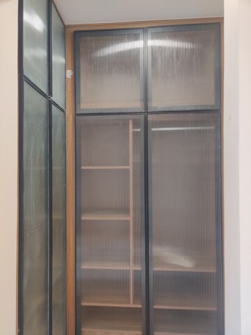 Room in 3 BHK Builder Floor at Green Park – for Sale