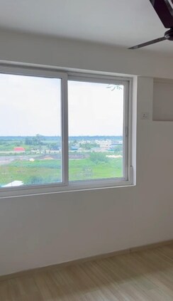 3.5 BHK + Servant Room Apartment For Sale in Dlf New Town Heights