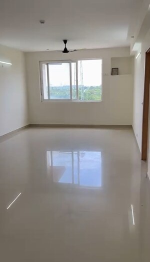 Room in 3.5 BHK Apartment at Dlf New Town Heights, Rajarhat New Town – for Sale