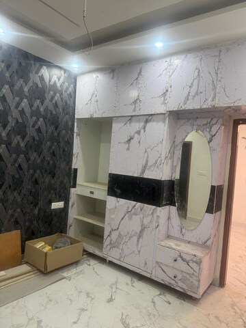 Room in 3 BHK Builder Floor at Sector 20 – for Sale