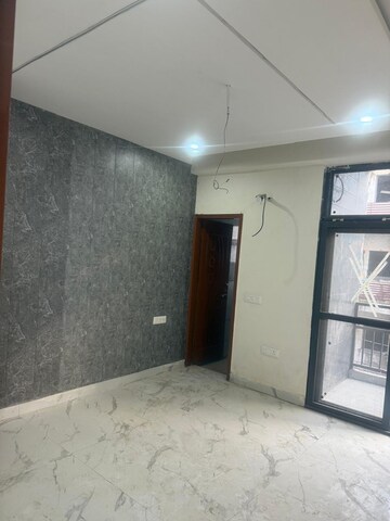 Room in 3 BHK Builder Floor at Sector 20 – for Sale