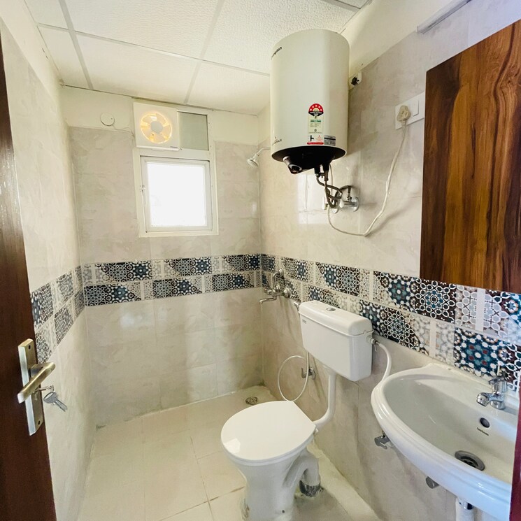 Bathroom, signature-global-prime 2 Bedroom 573 Sq.Ft. Apartment In Sector 63a Gurgaon 9697415