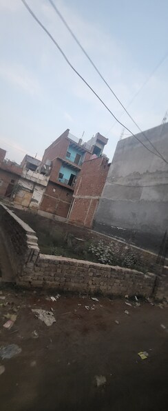 Plot For Sale in Dlf Ankur Vihar