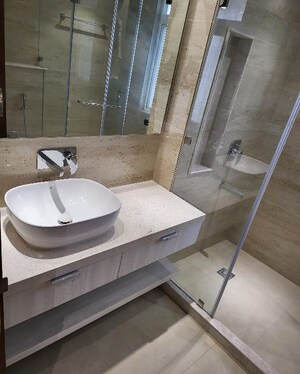 Master Bedroom in 2.5 BHK Builder Floor at Emaar MGF Emerald Hills, Sector 65 – for Rent