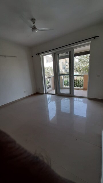 Room in 3 BHK Builder Floor at Emaar MGF Emerald Hills, Sector 65 – for Rent