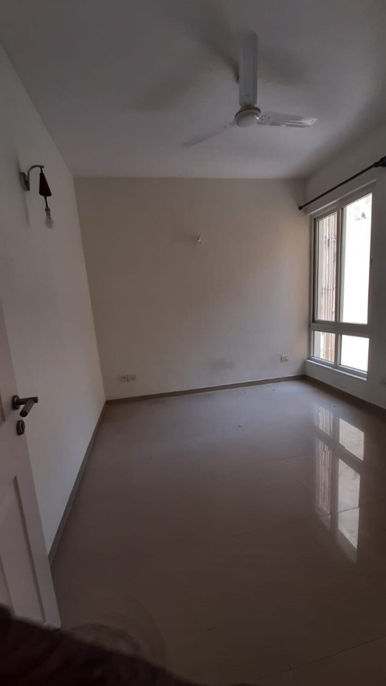 Room, emaar-mgf-emerald-hills 3 Bedroom 1380 Sq.Ft. Builder Floor In Sector 65 Gurgaon 9697428