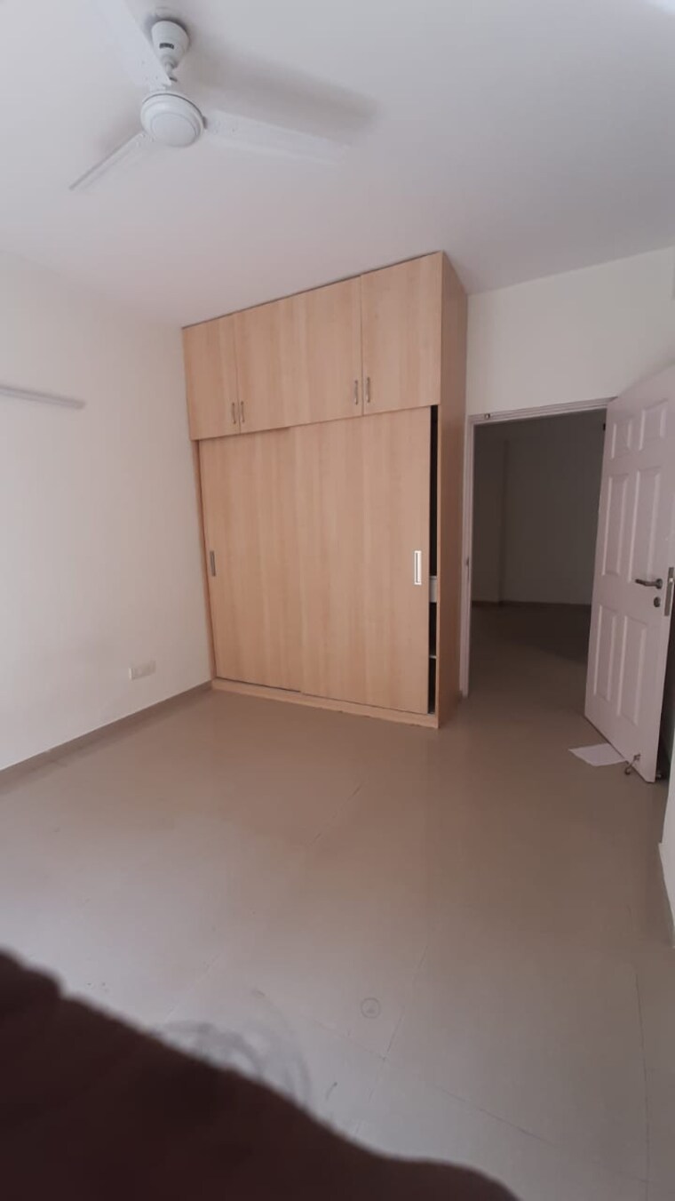 Room, emaar-mgf-emerald-hills 3 Bedroom 1380 Sq.Ft. Builder Floor In Sector 65 Gurgaon 9697428