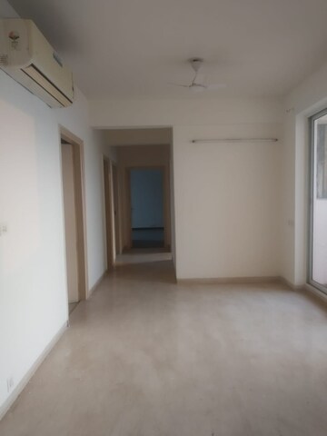 Room in 4 BHK Apartment at Dhoot Time Residency, Sector 63 – for Rent