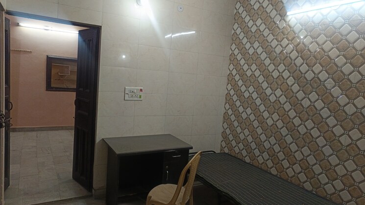 Bathroom, patel nagar 1 Bedroom 450 Sq.Ft. Builder Floor In Patel Nagar Delhi 9697444