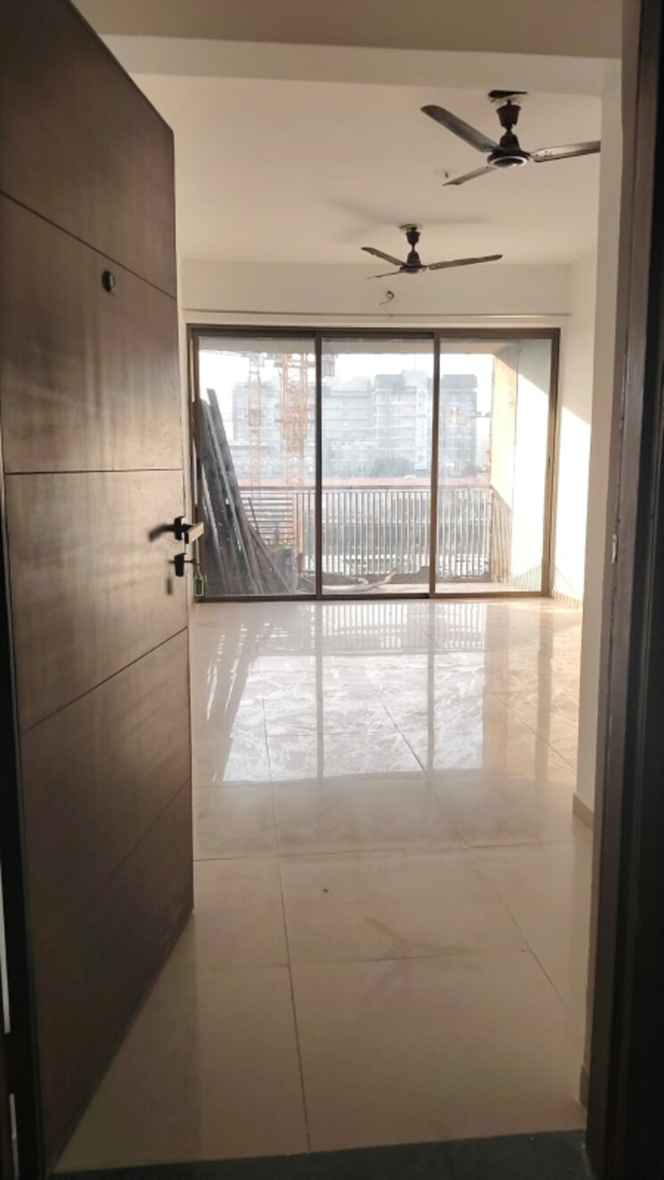 Room, vaishnodevi circle 2 Bedroom 1420 Sq.Ft. Apartment In Vaishnodevi Circle Ahmedabad 9697455