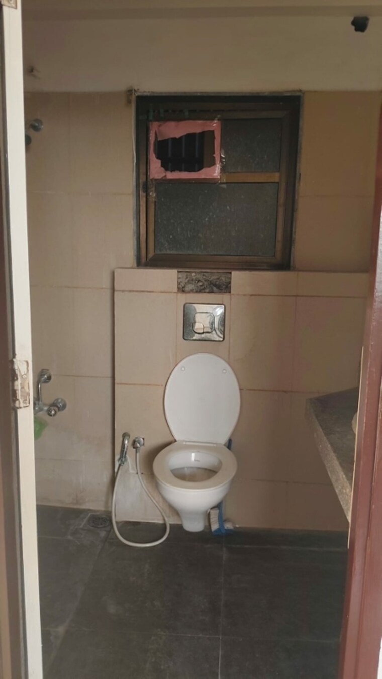 Bathroom, vaishnodevi circle 2 Bedroom 1420 Sq.Ft. Apartment In Vaishnodevi Circle Ahmedabad 9697455