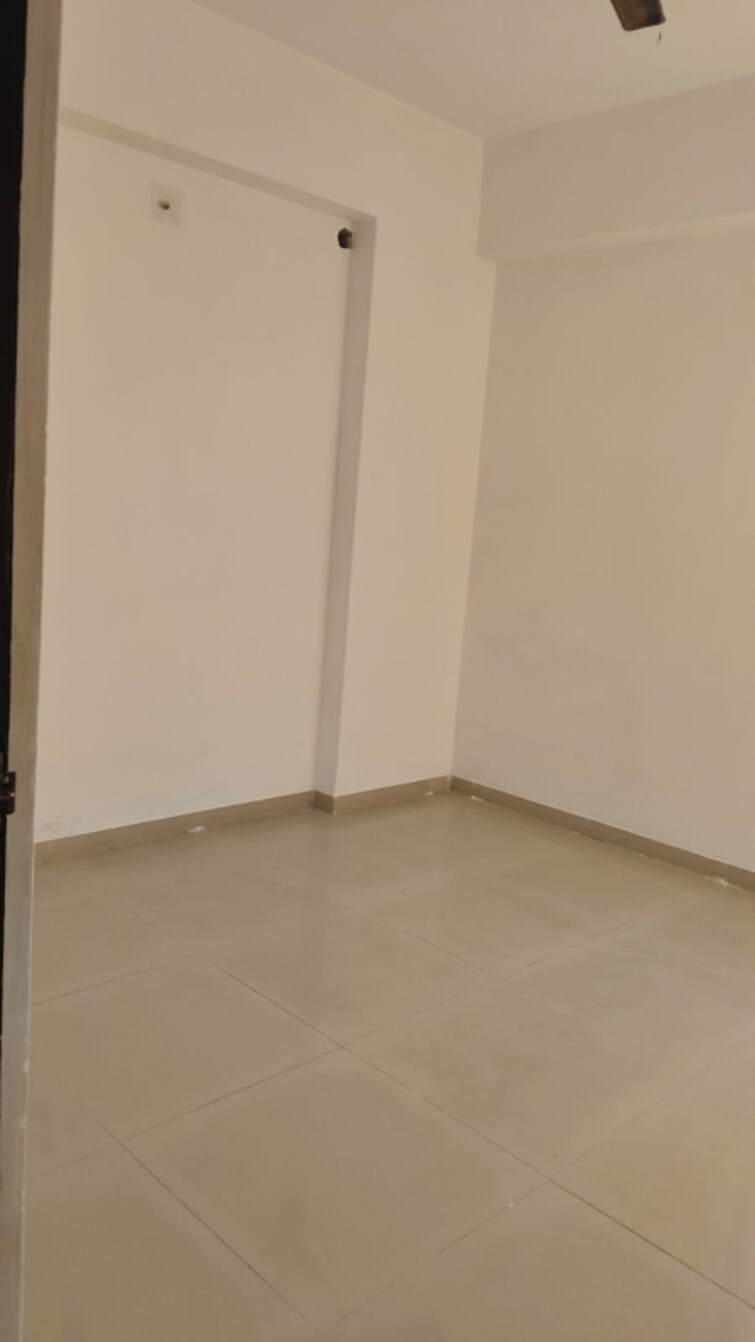 Room, vaishnodevi circle 2 Bedroom 1420 Sq.Ft. Apartment In Vaishnodevi Circle Ahmedabad 9697455