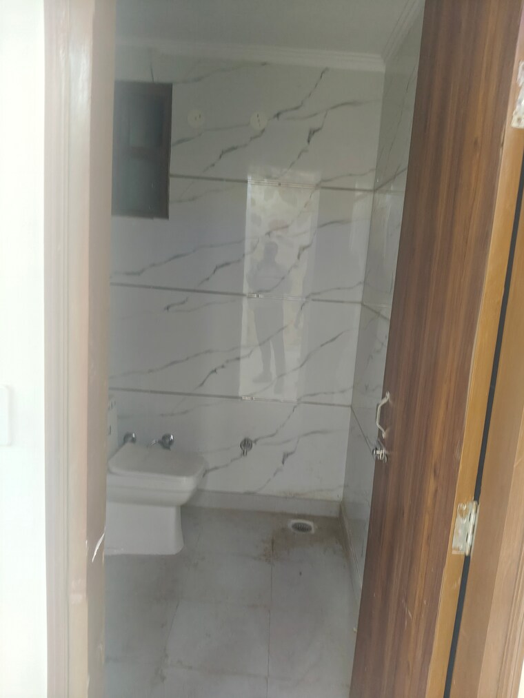 Bathroom, govindpuri 2 Bedroom 584 Sq.Ft. Builder Floor In Govindpuri Delhi 9697458
