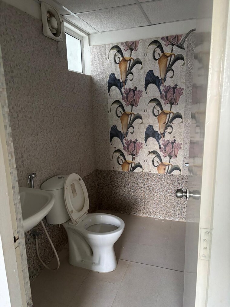 Bathroom, pathar quarry 2 Bedroom 900 Sq.Ft. Builder Floor In Pathar Quarry Guwahati 9697460