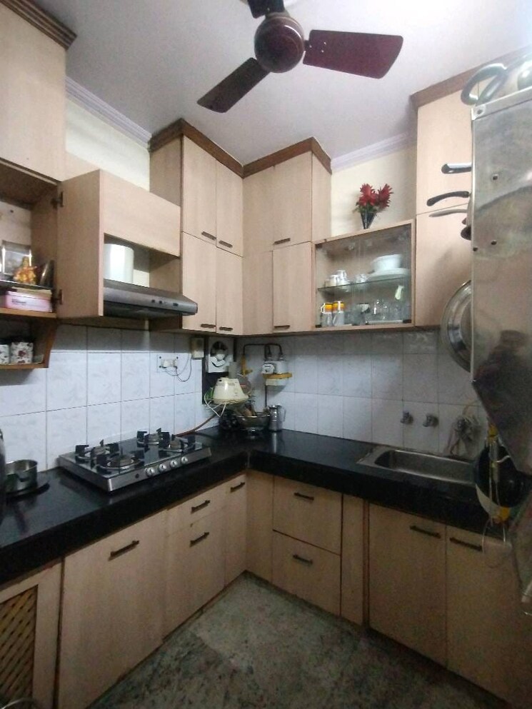 Kitchen, east patel nagar Pg For Girls In East Patel Nagar 9697464