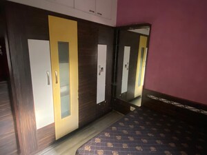 Room in 3 BHK Apartment at Usmanpura – for Rent