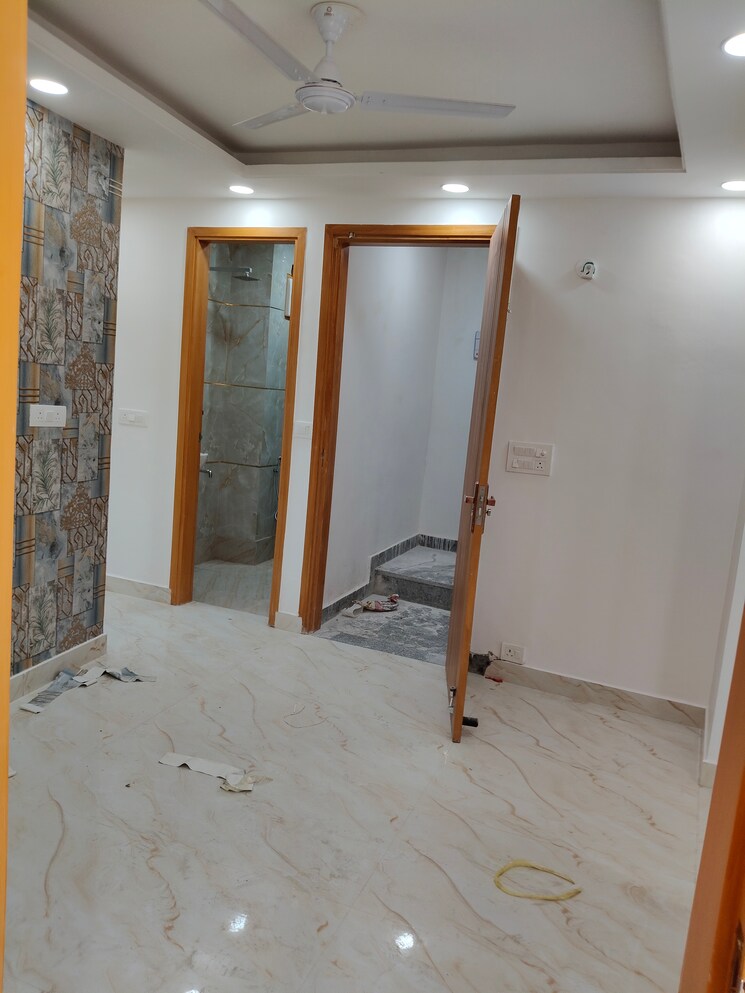Room, govindpuri 2 Bedroom 586 Sq.Ft. Builder Floor In Govindpuri Delhi 9697467