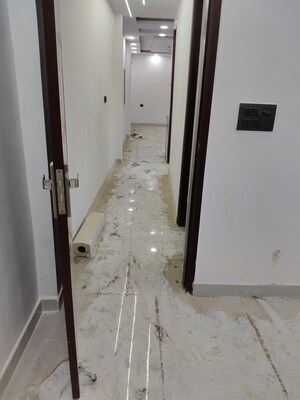 Building Lobby in 1 BHK Builder Floor at Govindpuri – for Sale