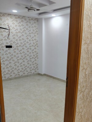 Room in 2 BHK Builder Floor at Govindpuri – for Rent