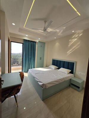 Bedroom in 2 BHK Builder Floor at Sector 43 – for Rent