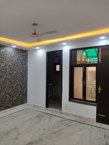 Building Lobby in 3 BHK Builder Floor at Govindpuri – for Rent