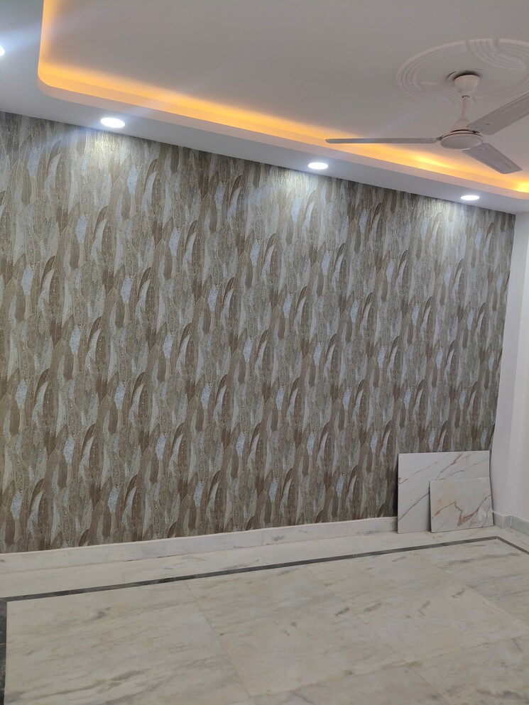 Balcony, govindpuri 3 Bedroom 908 Sq.Ft. Builder Floor In Govindpuri Delhi 9697475