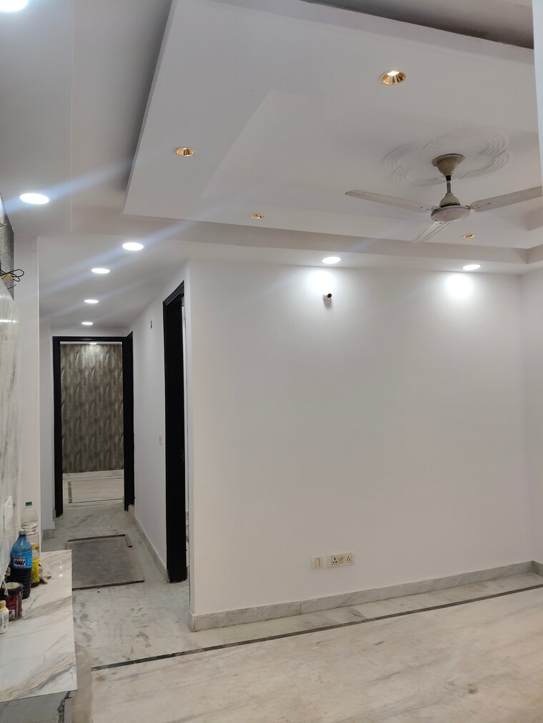 Room, govindpuri 3 Bedroom 908 Sq.Ft. Builder Floor In Govindpuri Delhi 9697475