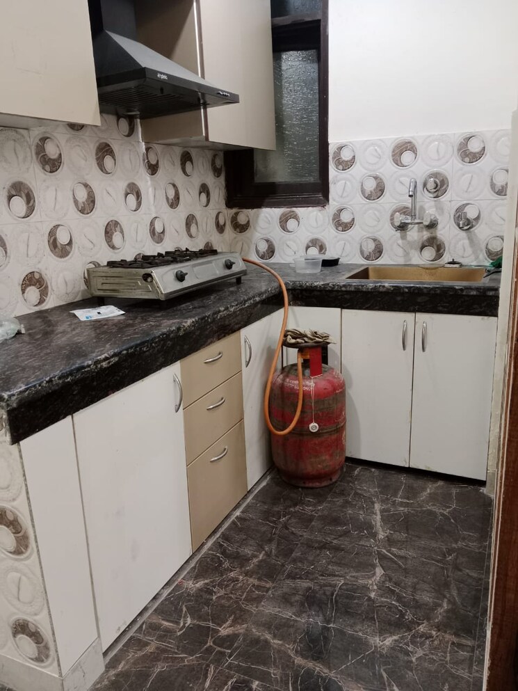 Kitchen, govindpuri 2 Bedroom 586 Sq.Ft. Builder Floor In Govindpuri Delhi 9697482