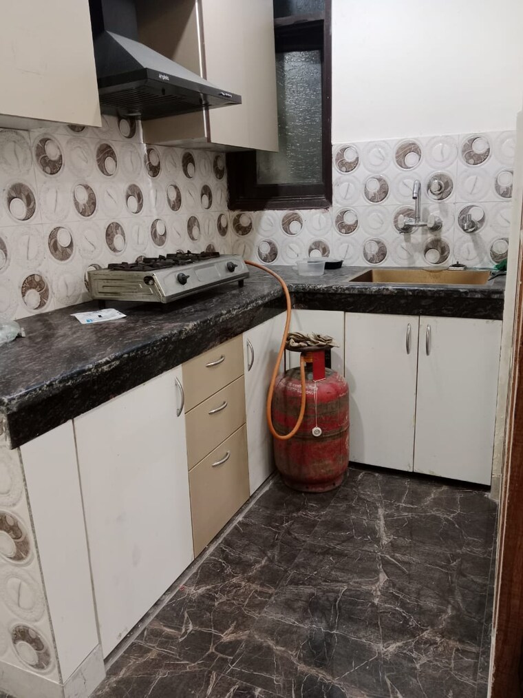 Kitchen, govindpuri 2 Bedroom 586 Sq.Ft. Builder Floor In Govindpuri Delhi 9697482