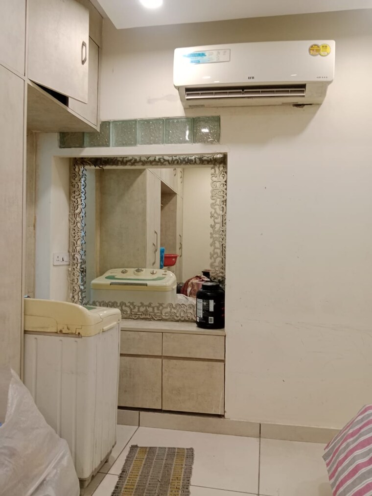 Bathroom, govindpuri 1 Bedroom 367 Sq.Ft. Builder Floor In Govindpuri Delhi 9697489