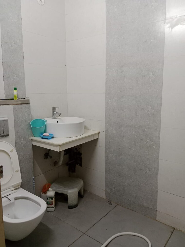 Bathroom, govindpuri 1 Bedroom 367 Sq.Ft. Builder Floor In Govindpuri Delhi 9697489