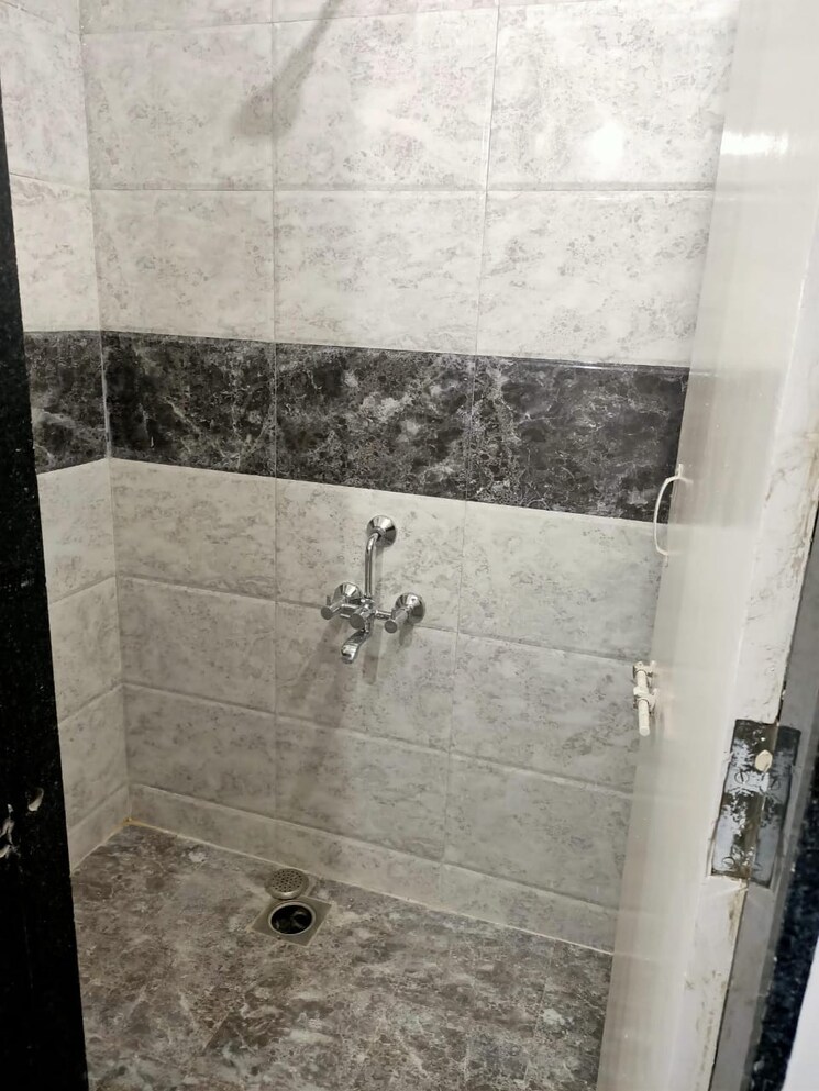 Bathroom, dwarika-nagari 1 Bedroom 580 Sq.Ft. Apartment In Kasarwadi Pune 9697490